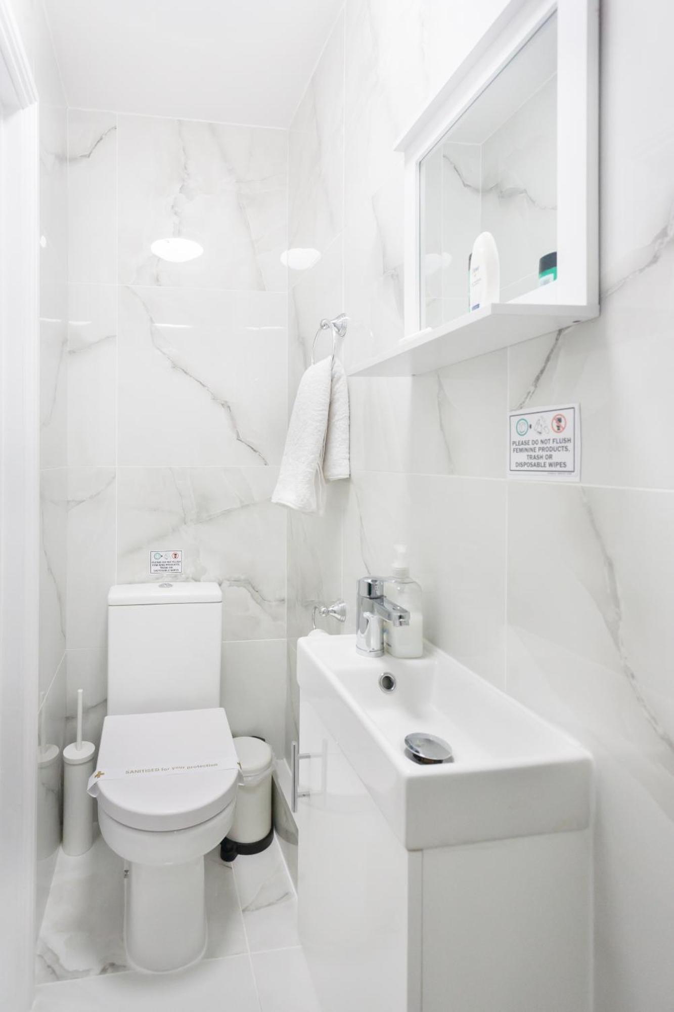 Pensión Studio9 - Next To Emirates Stadium - Budget With Shared Bathroom