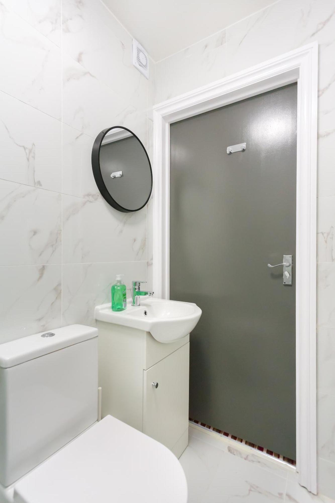 Maison d'hôtes Studio9 - Next To Emirates Stadium - Budget With Shared Bathroom Londres