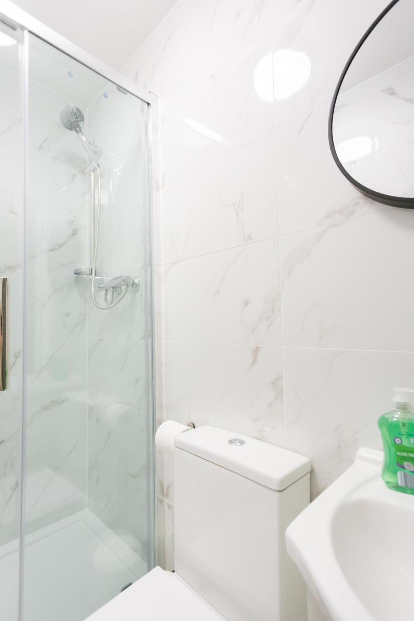 Studio9 - Next To Emirates Stadium - Budget With Shared Bathroom Pensión Londres